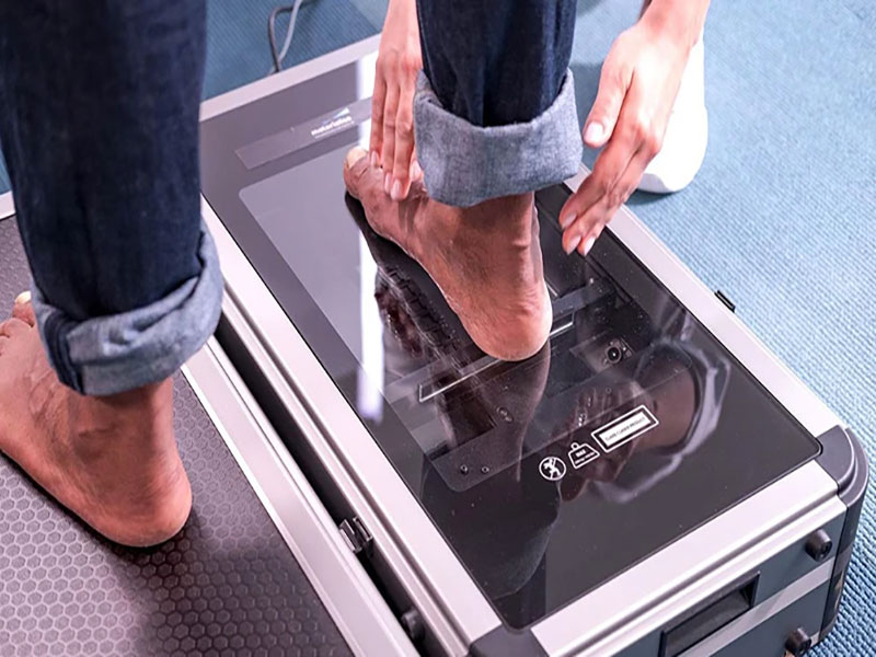 Applications of two dimensional scanning of the soles of the feet
