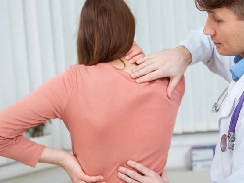 علائم اسکولیوز