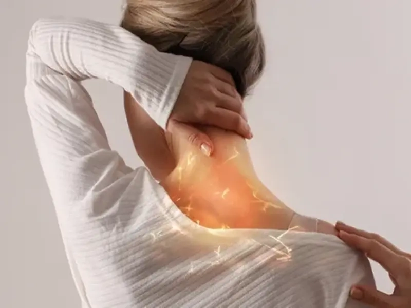علائم کیفوز