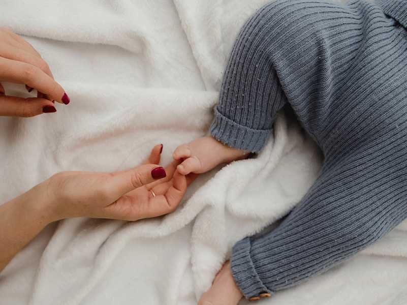 علائم پاهای پرانتزی