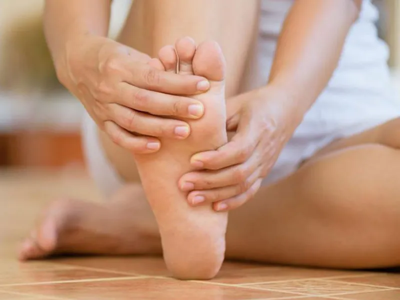 علائم گودی زیاد کف پا